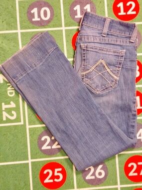 Ariat REAL Denim Women’s 31 Straight Leg Jeans Altered 29 Inseam Medium Wash